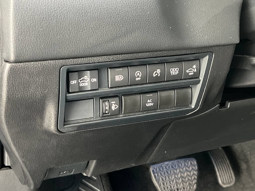 Used 2024 Toyota Tundra Limited w/ Power Package AWD/4WD image 28