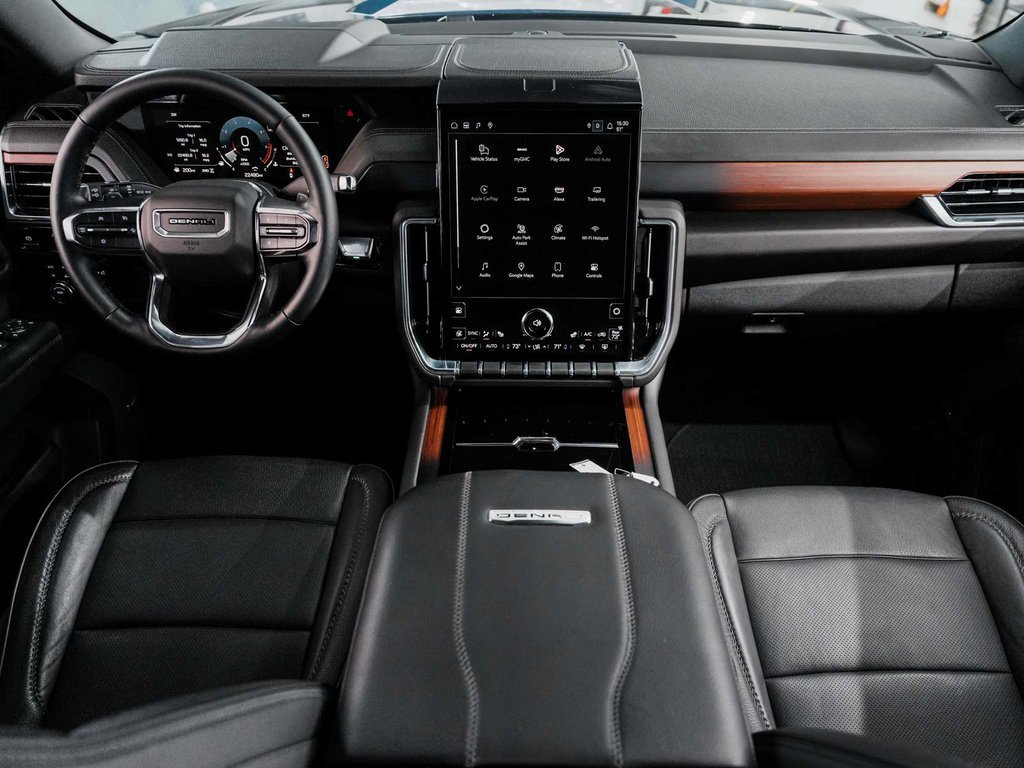 Used 2025 GMC Yukon XL Denali image 36