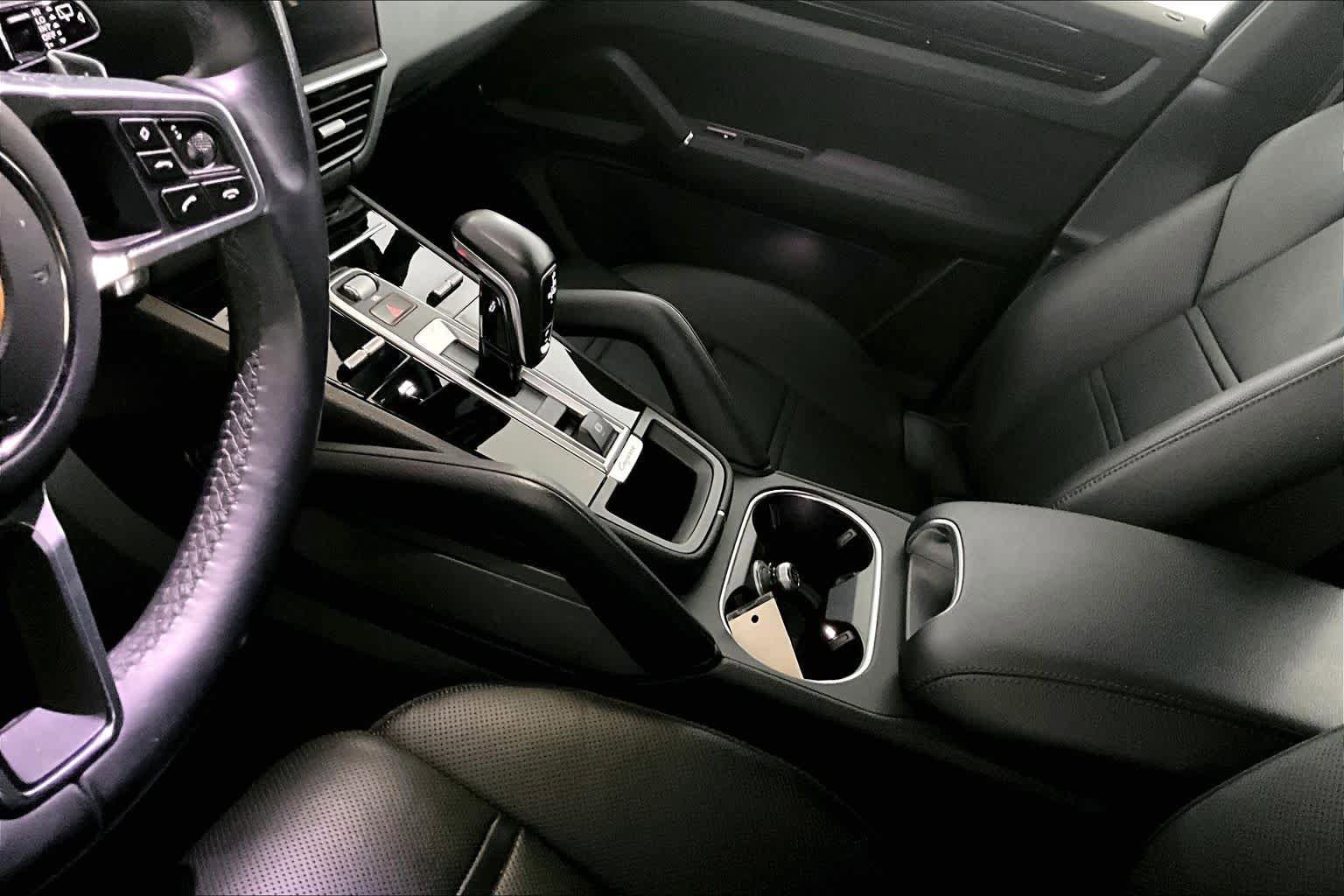 Used 2023 Porsche Cayenne image 16