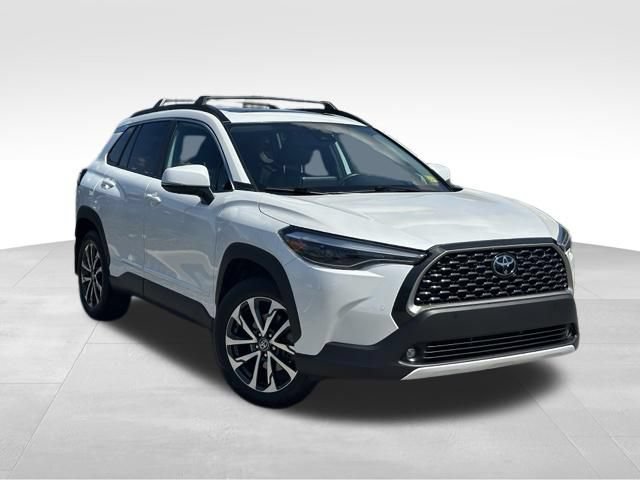Used 2022 Toyota Corolla Cross XLE w/ Convenience Package