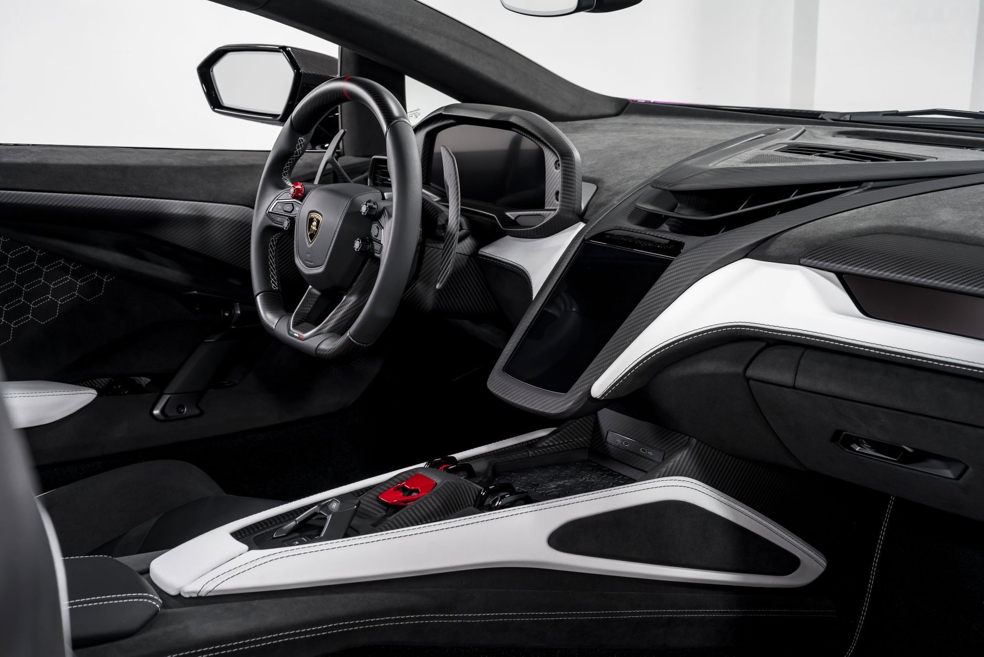 Used 2024 Lamborghini Revuelto image 26
