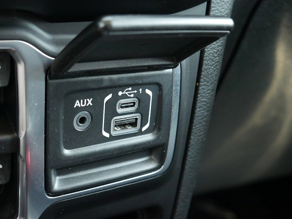 Used 2020 Jeep Gladiator Mojave w/ LED Lighting Group AWD/4WD image 45