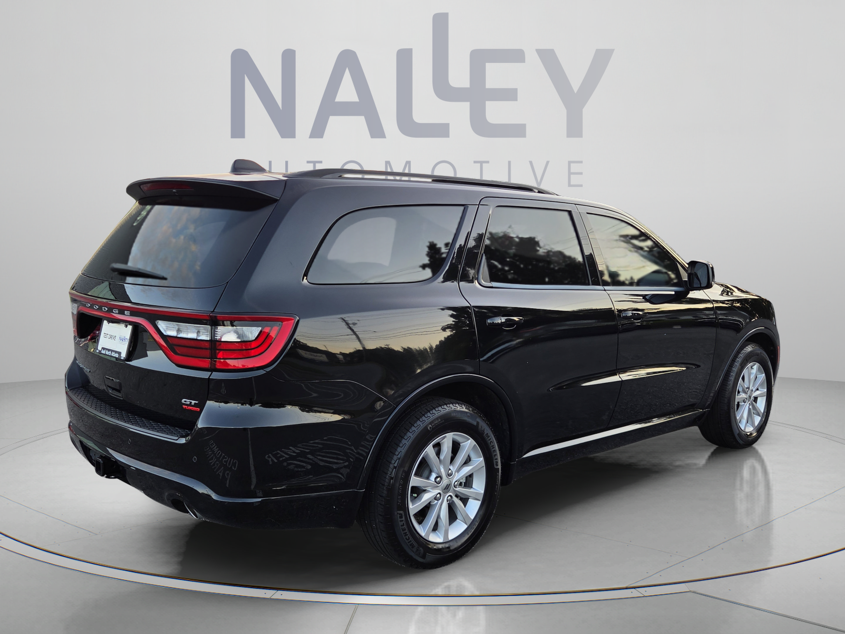 Used 2023 Dodge Durango GT RWD image 5