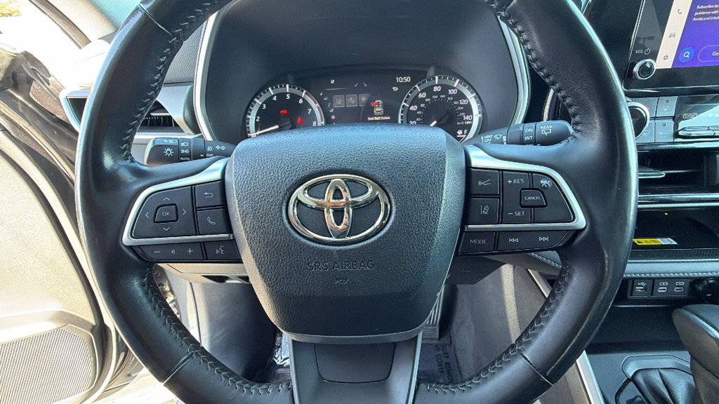 Certified 2023 Toyota Highlander XLE AWD/4WD image 18