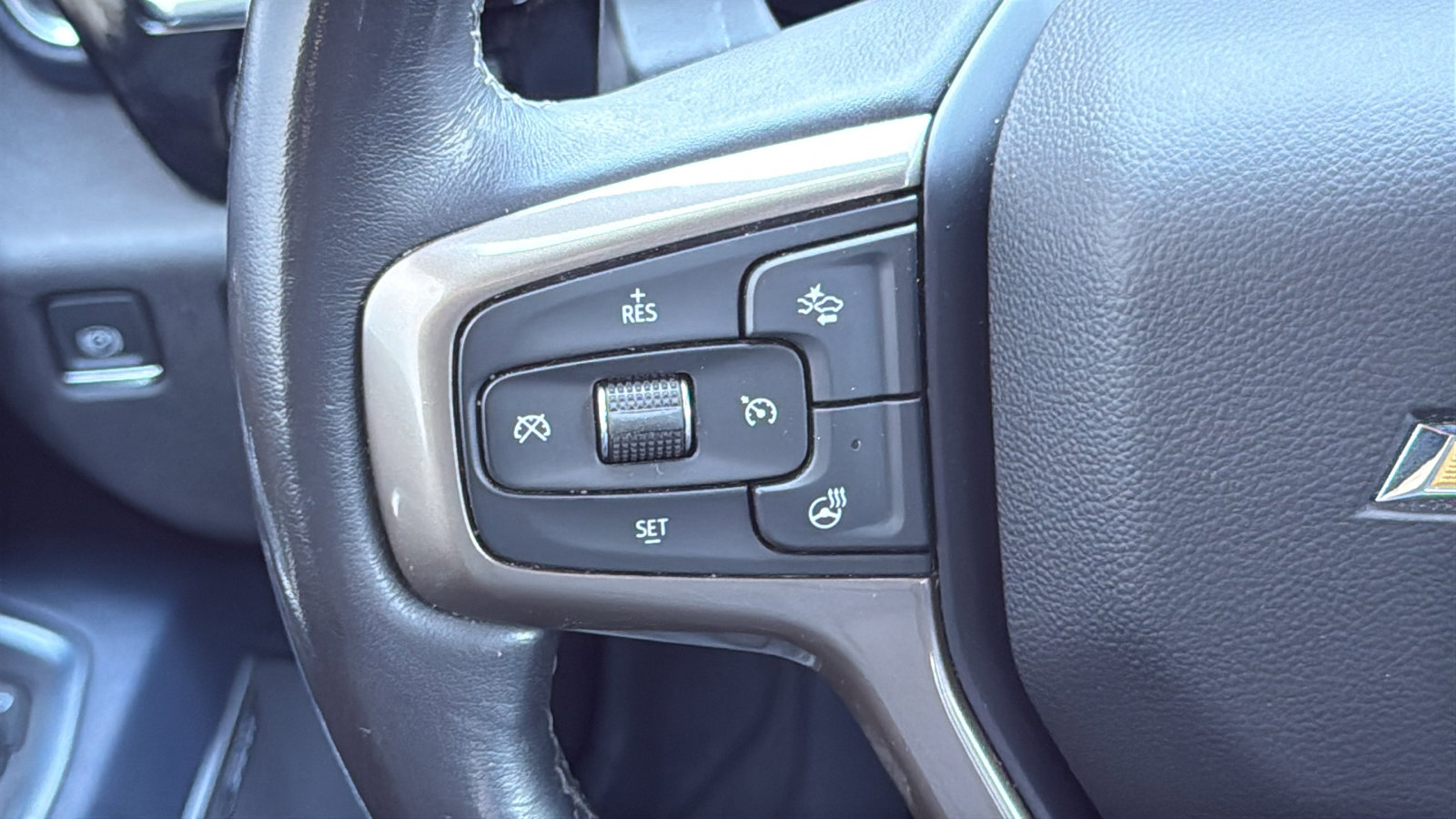 Used 2022 Chevrolet Silverado 1500 High Country w/ High Country Premium Package image 21