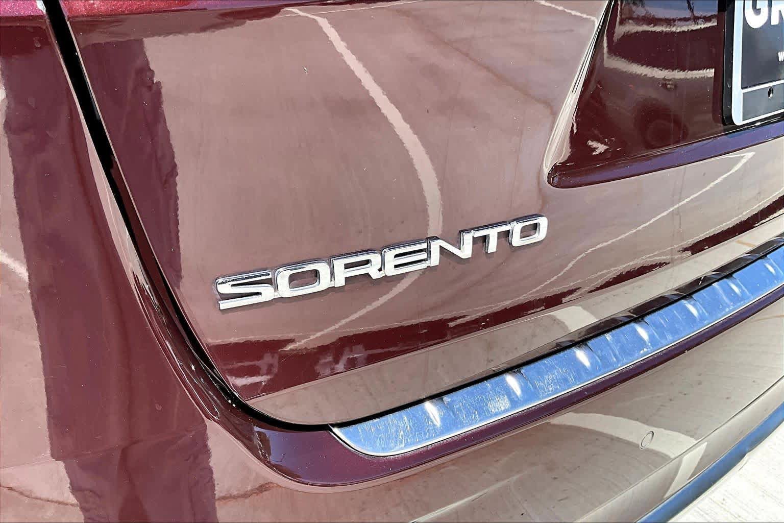 Used 2018 Kia Sorento SX image 30