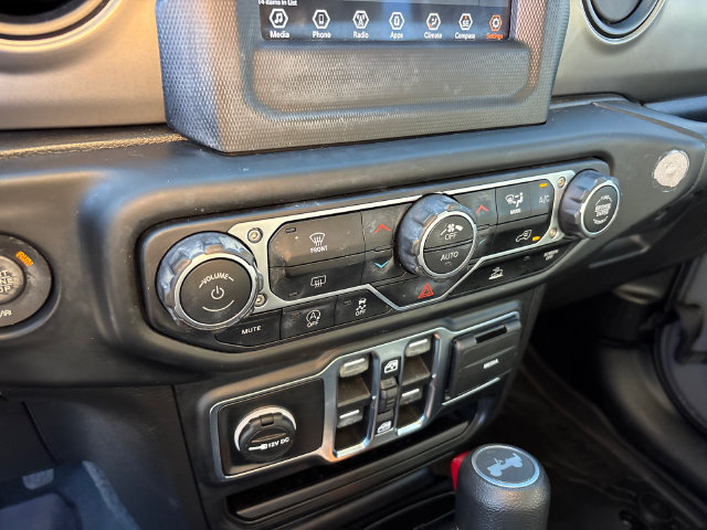 Used 2022 Jeep Wrangler Unlimited Sport AWD/4WD image 22