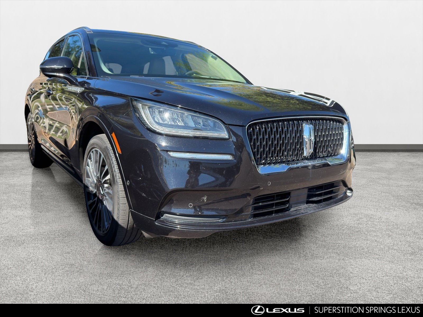 Used 2022 Lincoln Corsair Reserve w/ Equipment Group 201A AWD/4WD image 2