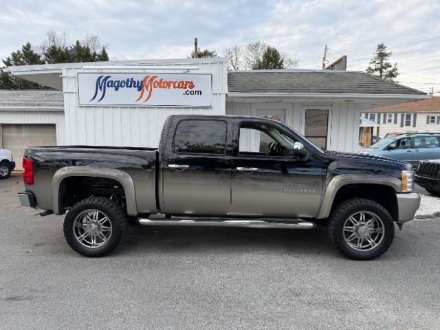 Used 2011 Chevrolet Silverado 1500 LT w/ All-Star Edition image 2