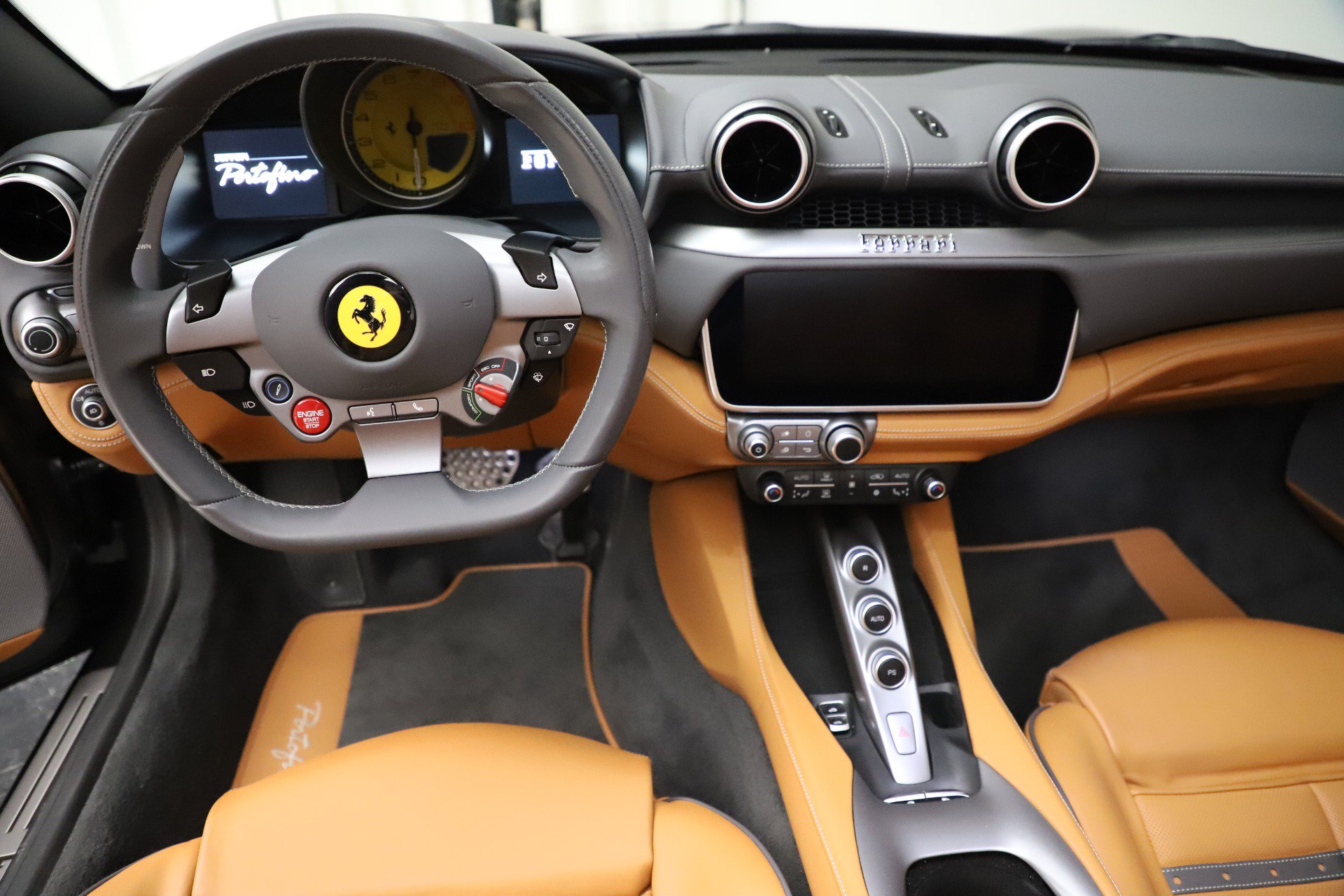 Certified 2020 Ferrari Portofino RWD image 22