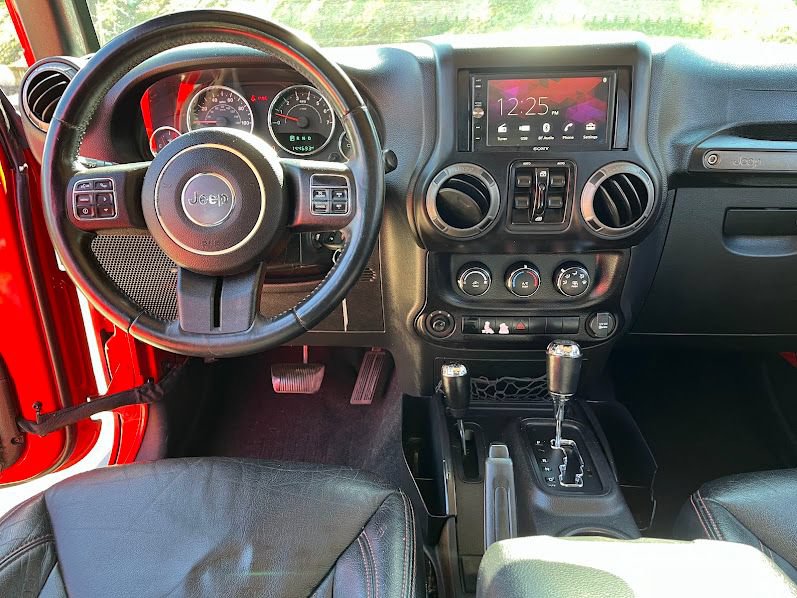 Used 2015 Jeep Wrangler Unlimited Sport w/ Quick Order Package 24S AWD/4WD image 14
