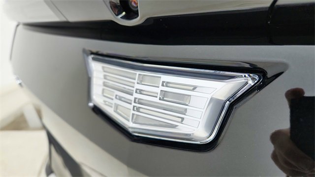 Used 2025 Cadillac Lyriq Luxury image 16