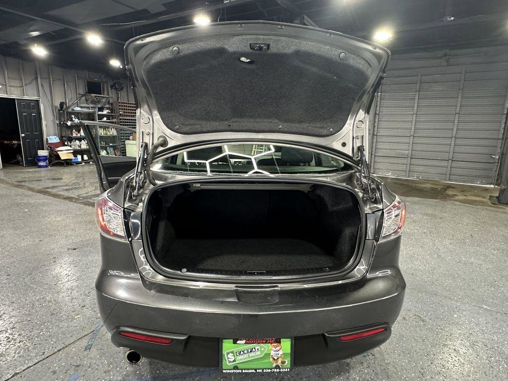 Used 2010 MAZDA MAZDA3 i Touring FWD image 23