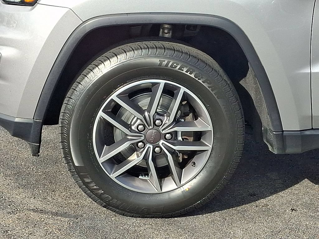 Used 2020 Jeep Grand Cherokee Limited w/ Premium Lighting Group AWD/4WD image 8