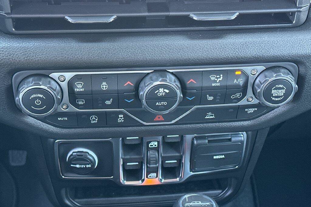 New 2026 Jeep Gladiator Sport AWD/4WD image 19