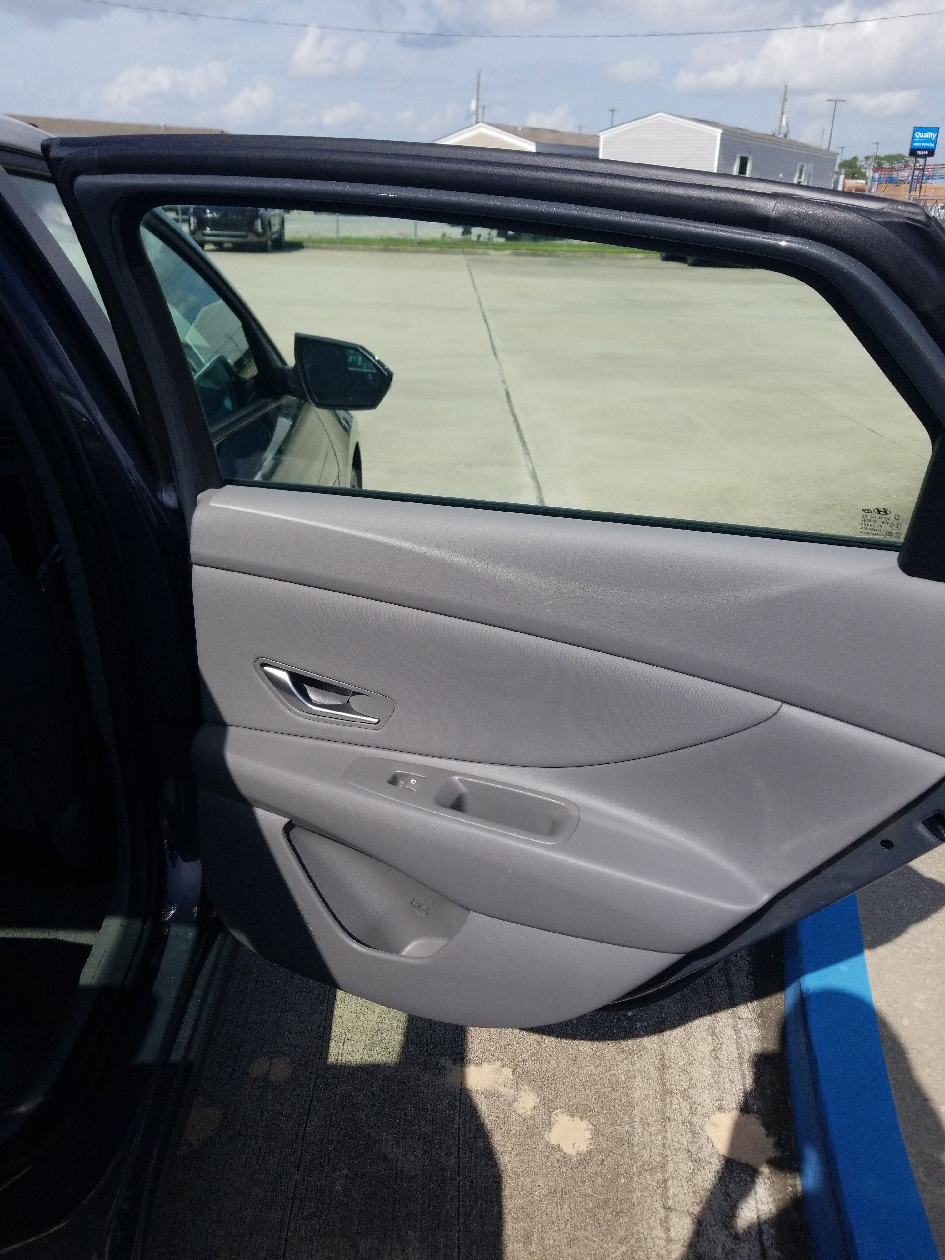 Used 2025 Hyundai Elantra Sport FWD image 13