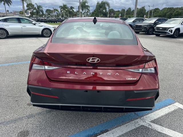 Certified 2024 Hyundai Elantra Limited FWD image 8