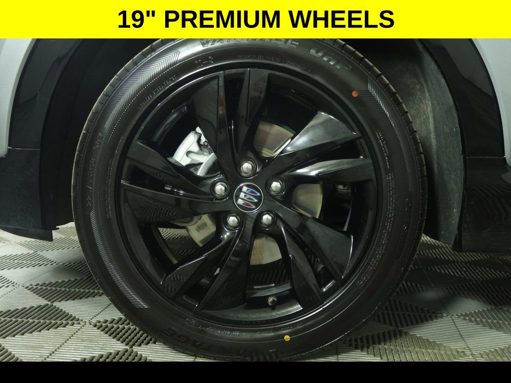 Used 2024 Buick Encore GX Sport Touring image 5