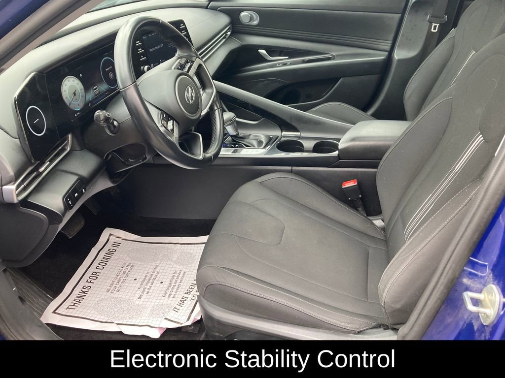 Used 2021 Hyundai Elantra SEL w/ Convenience + Premium Package FWD image 12