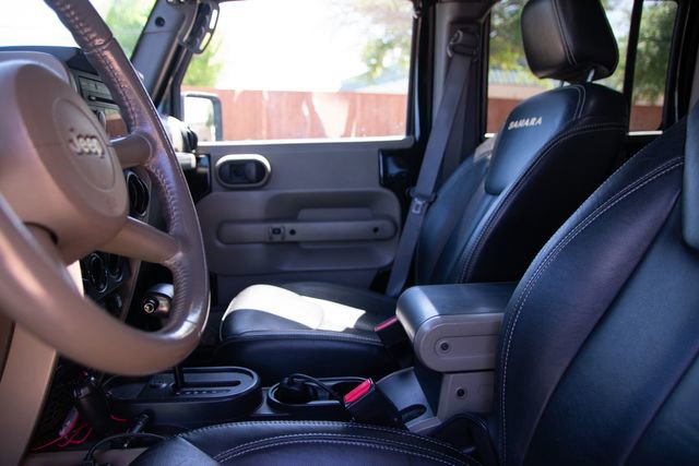 Used 2009 Jeep Wrangler Unlimited Rubicon w/ Dual Top Group image 20