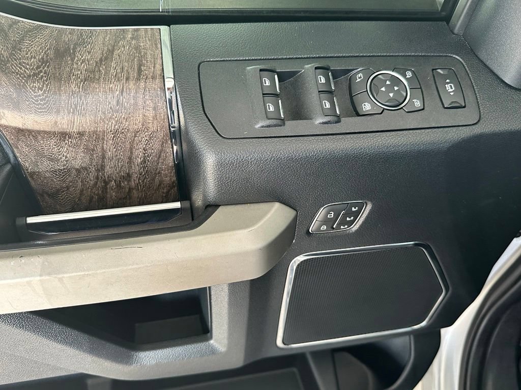 Used 2019 Ford F350 Lariat w/ Lariat Ultimate Package AWD/4WD image 13