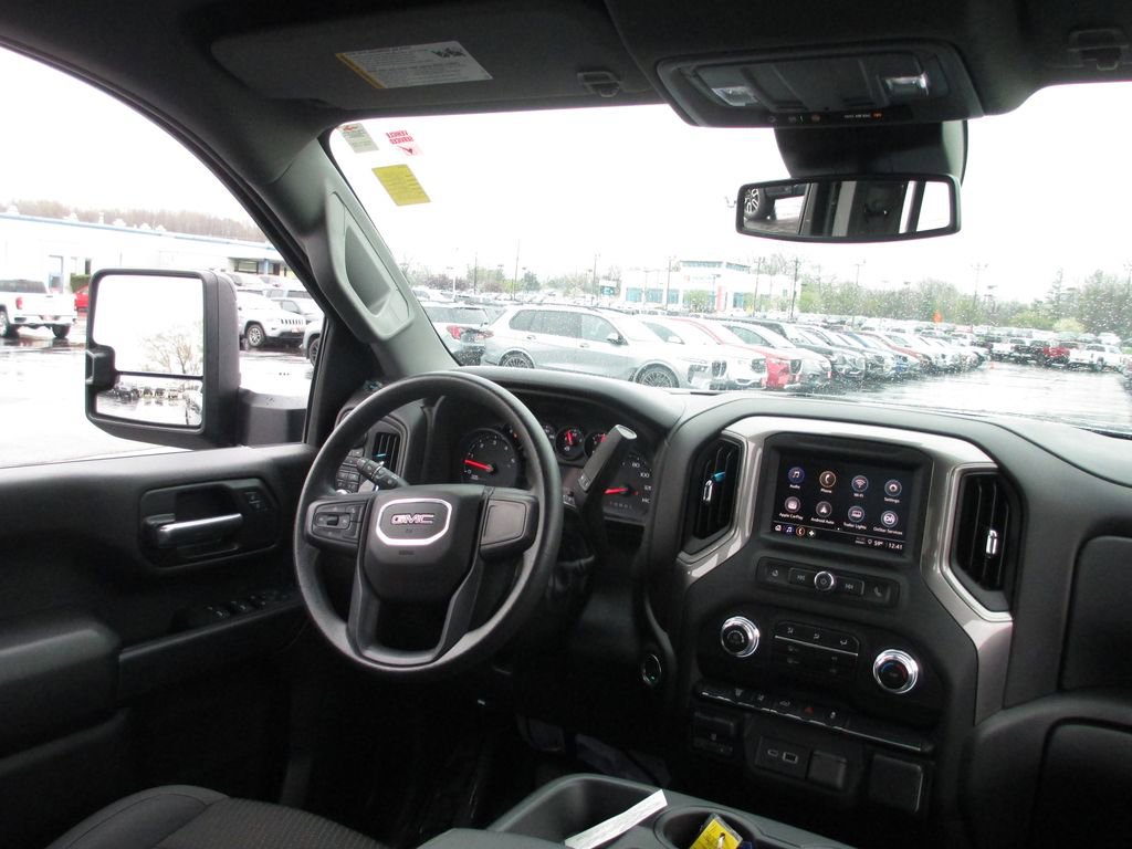 Used 2025 GMC Sierra 3500 Pro w/ Convenience Package image 22