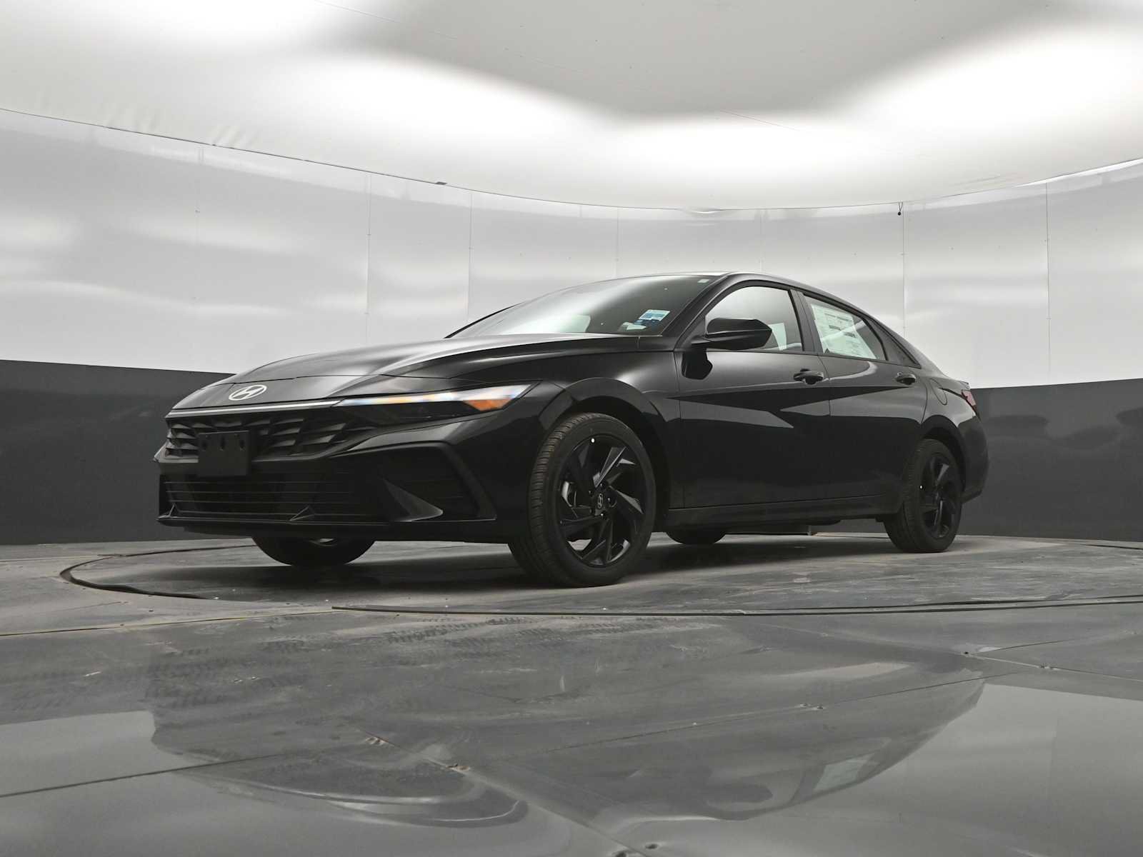 New 2026 Hyundai Elantra Sport FWD image 35