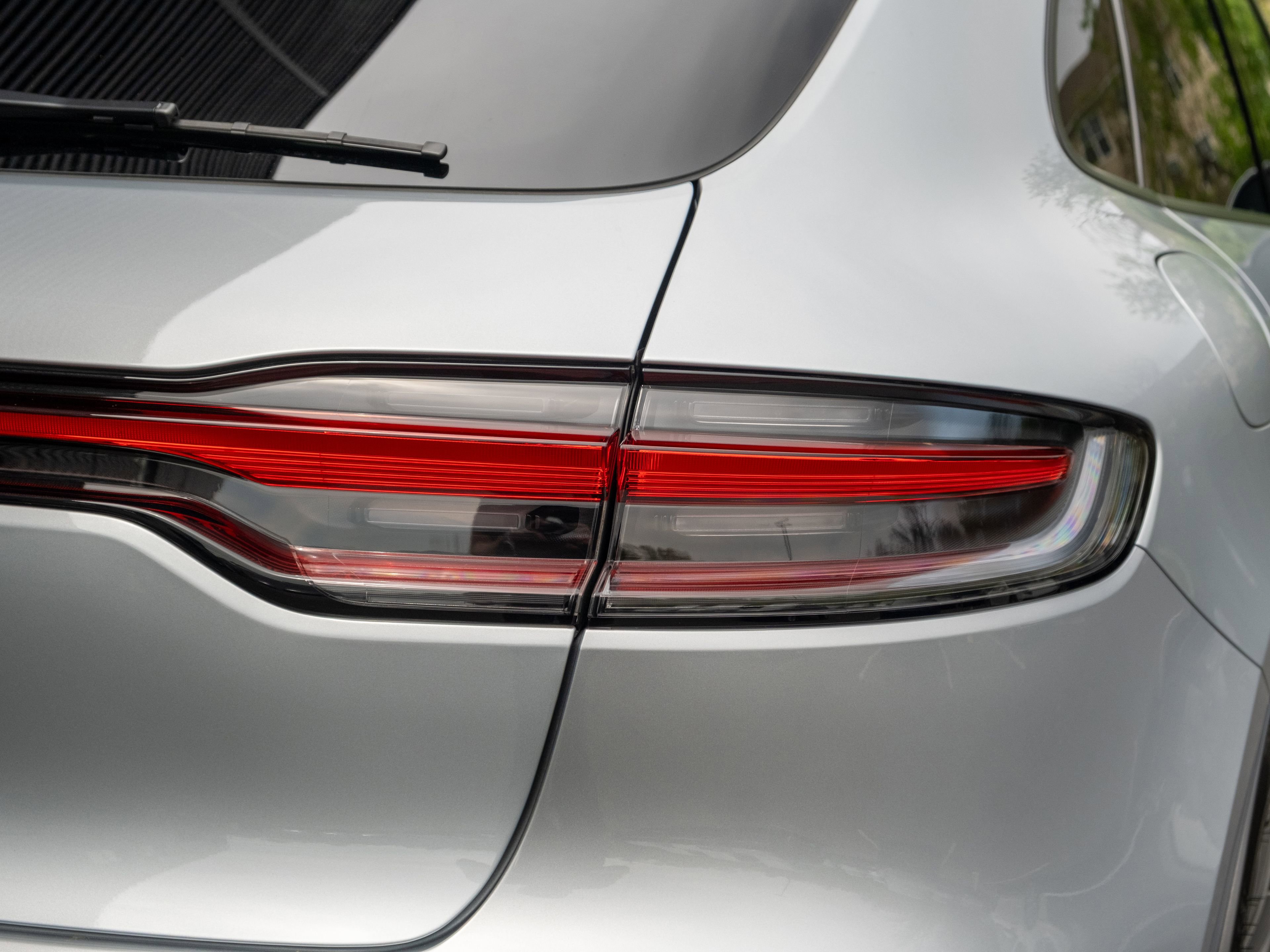 Certified 2026 Porsche Macan AWD/4WD image 40