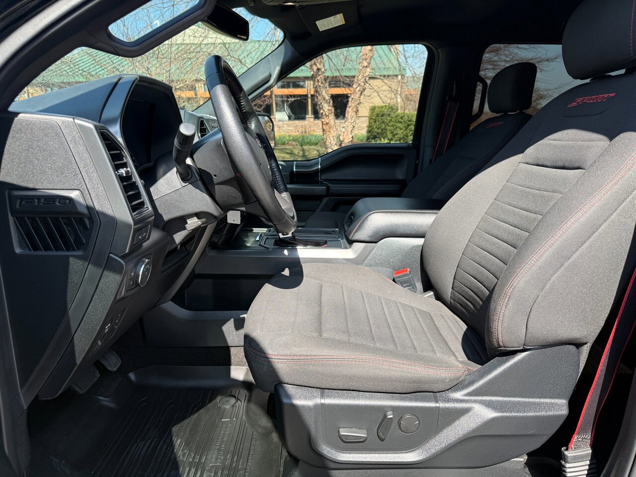 Used 2019 Ford F150 XLT w/ Equipment Group 302A Luxury AWD/4WD image 9