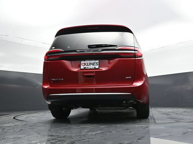 New 2027 Chrysler Pacifica Select AWD/4WD image 54