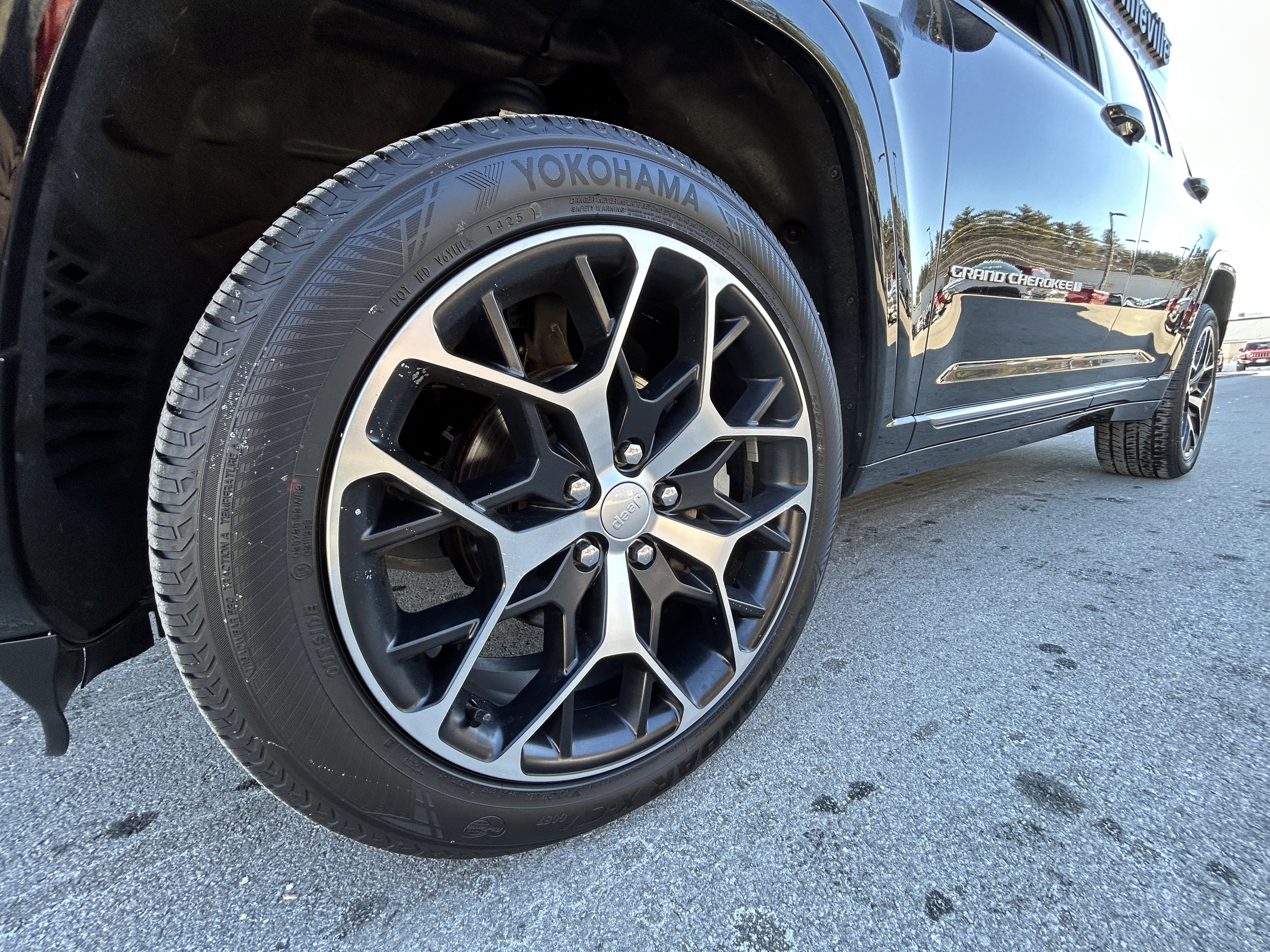 Certified 2023 Jeep Grand Cherokee Summit image 20