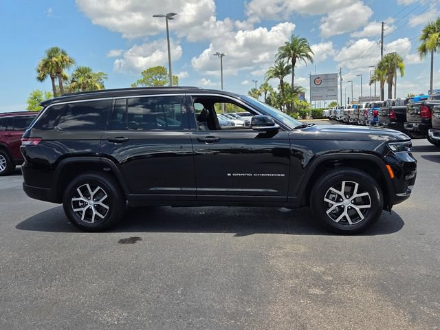 Certified 2024 Jeep Grand Cherokee L Limited w/ Luxury Tech Group II AWD/4WD image 8