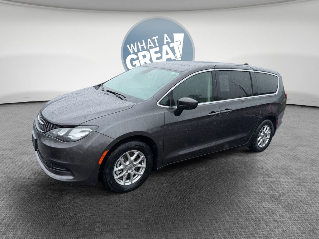 Used 2023 Chrysler Voyager LX FWD image 8