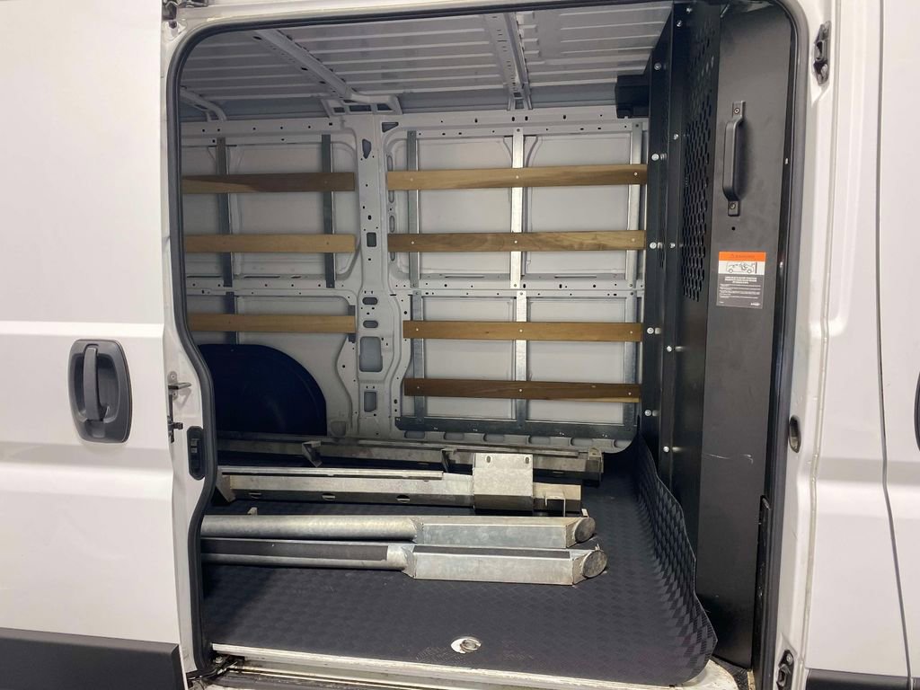 Used 2025 RAM ProMaster 2500 w/ U-Haul Equipment Group FWD image 10