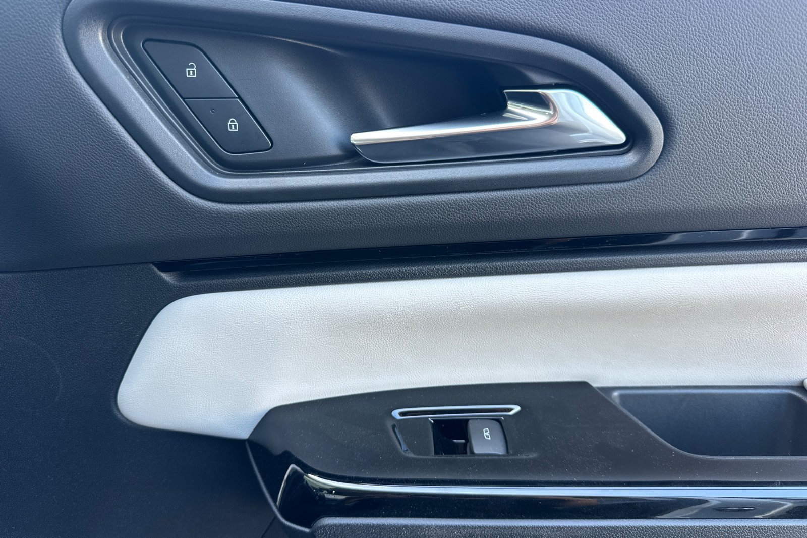 New 2025 Honda Prologue Touring image 19