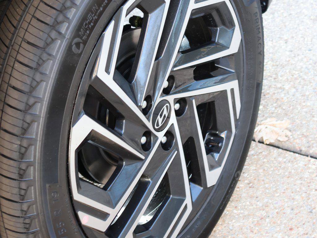 New 2026 Hyundai Tucson Limited AWD/4WD image 42
