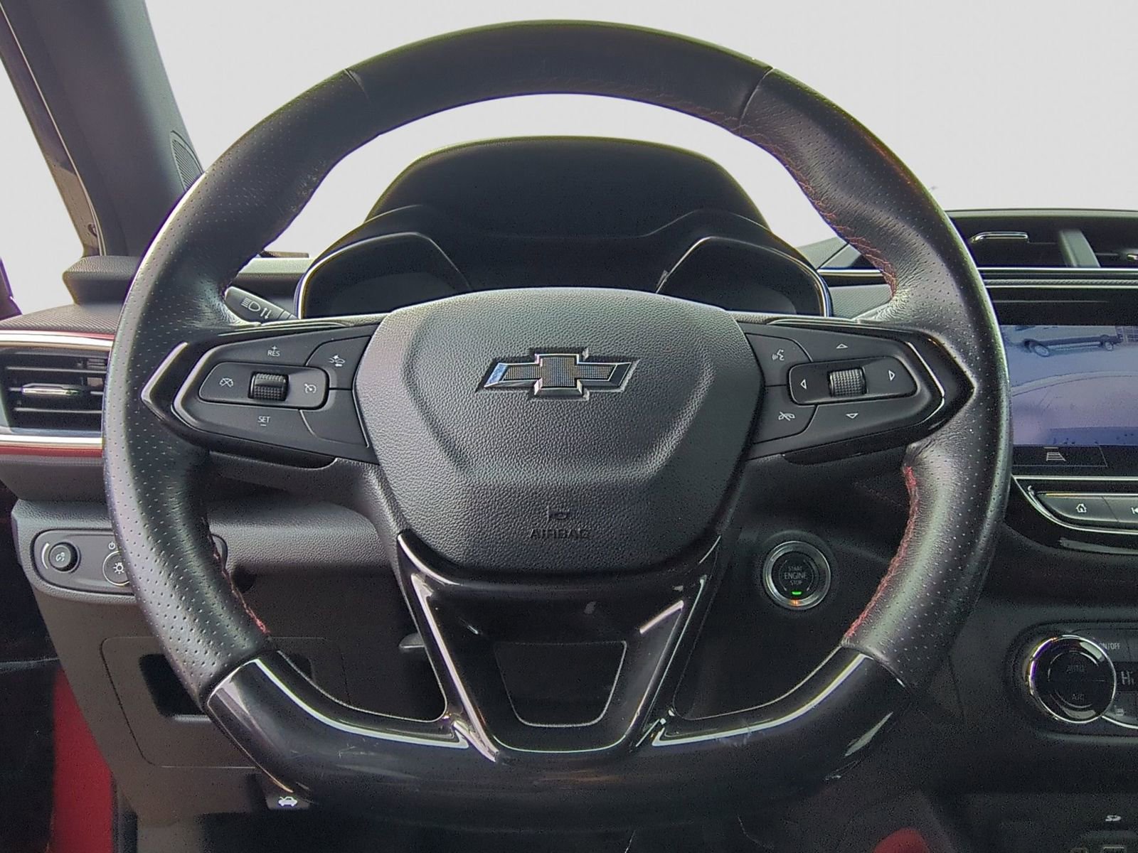 Used 2021 Chevrolet TrailBlazer RS w/ Technology Package image 28