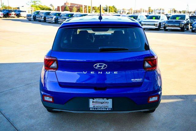 New 2026 Hyundai Venue SE image 4