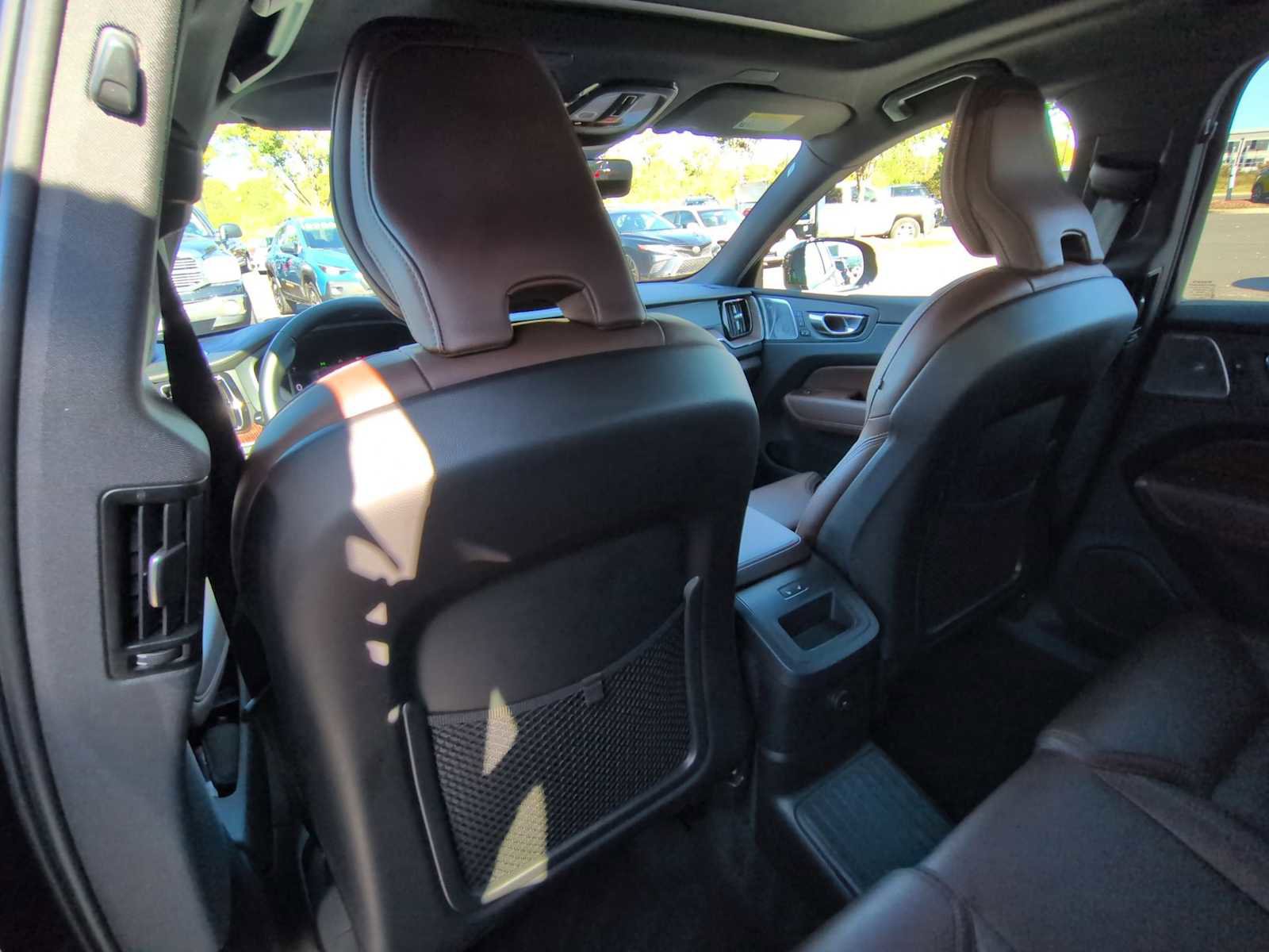 Used 2025 Volvo XC60 T8 Ultra image 18