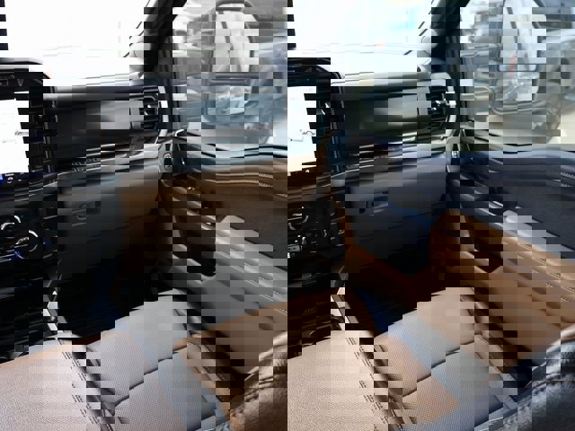 Certified 2023 Ford F250 Lariat w/ Sport Appearance Package image 13