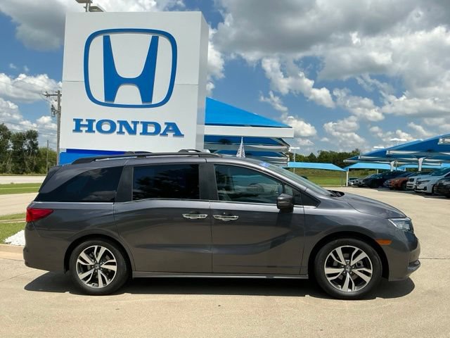 Certified 2024 Honda Odyssey Touring image 2