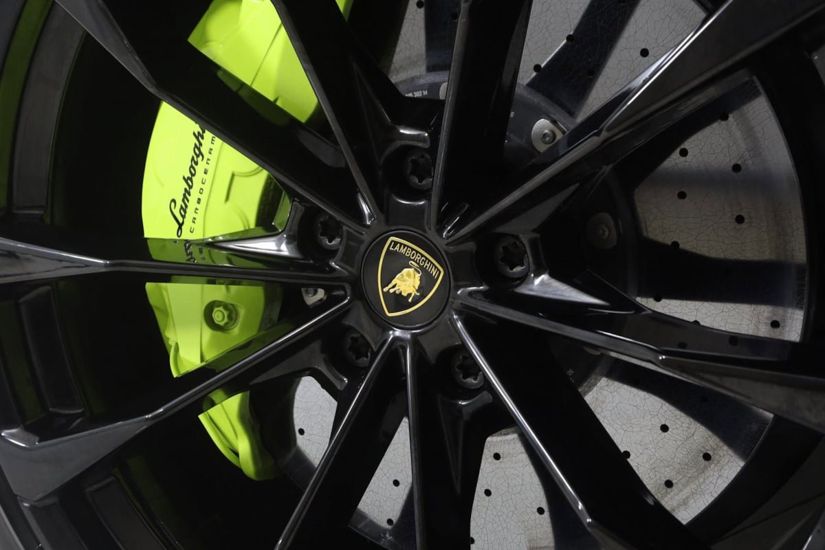 Used 2022 Lamborghini Urus AWD/4WD image 24