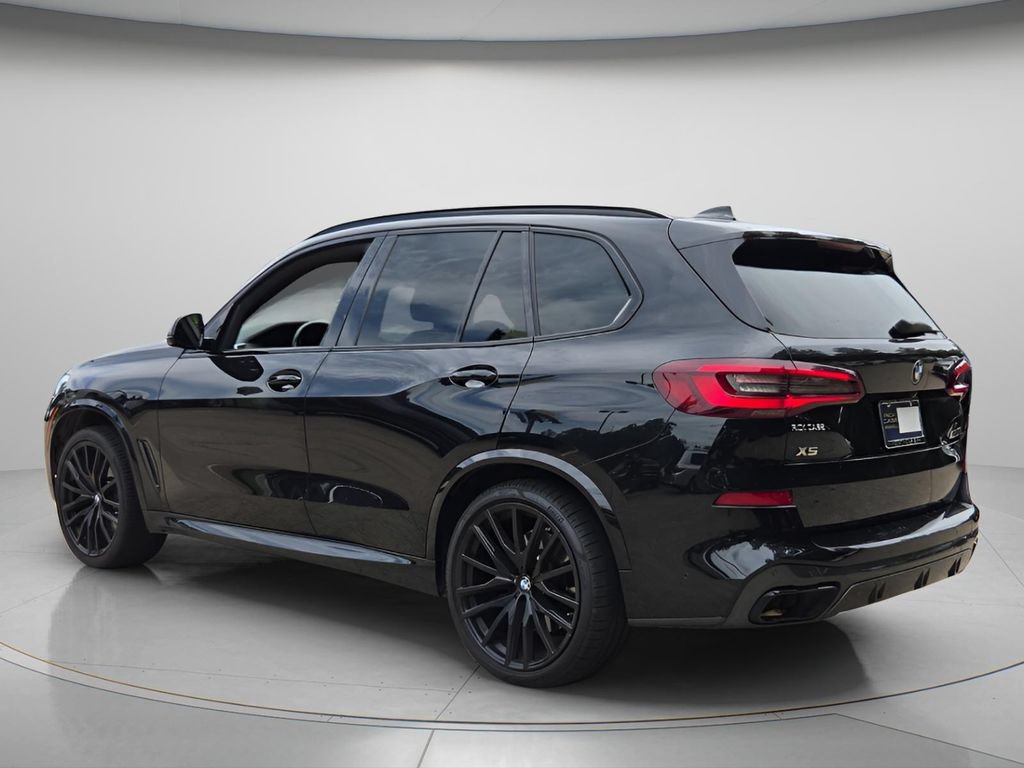 Used 2021 BMW X5 M50i w/ Premium Package AWD/4WD image 6