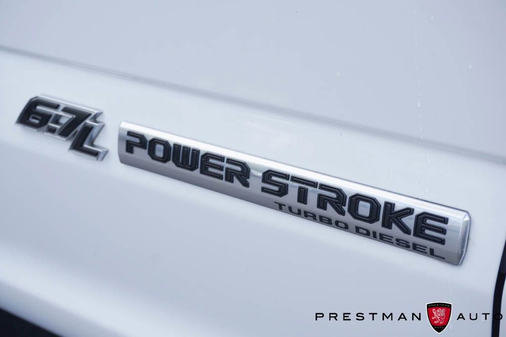 Used 2022 Ford F350 Platinum AWD/4WD image 4
