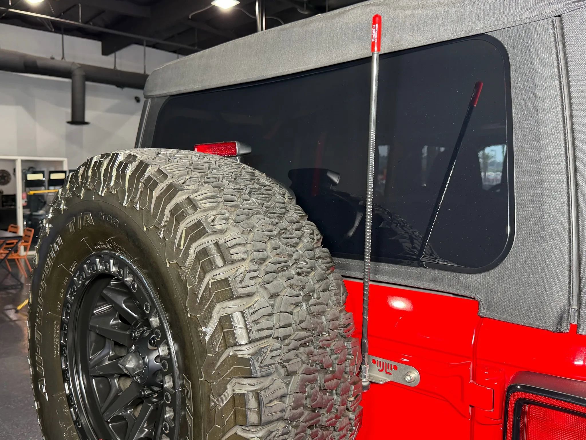 Used 2018 Jeep Wrangler Unlimited Sport image 11