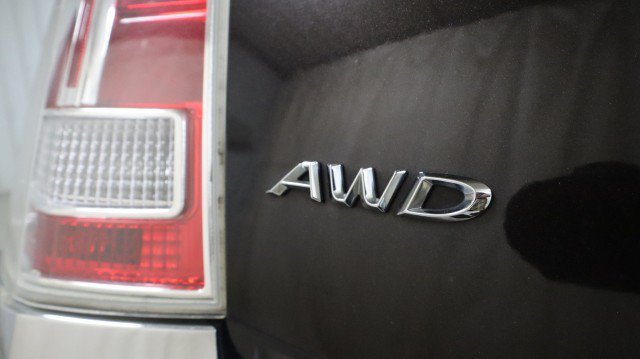Used 2013 Chrysler 300 C AWD/4WD image 25