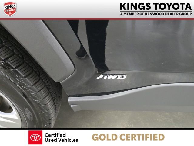 Used 2022 Toyota RAV4 XLE w/ Convenience Package image 9