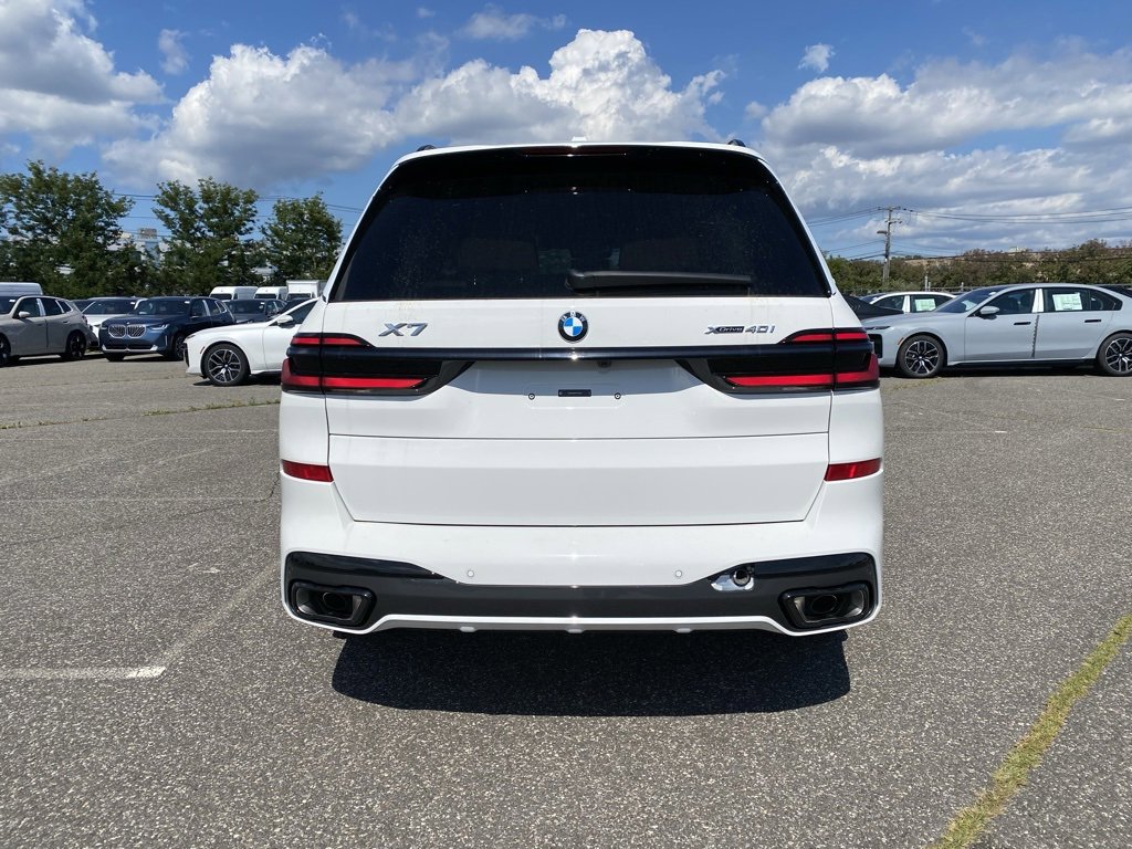 New 2026 BMW X7 xDrive40i w/ M Sport Package image 3