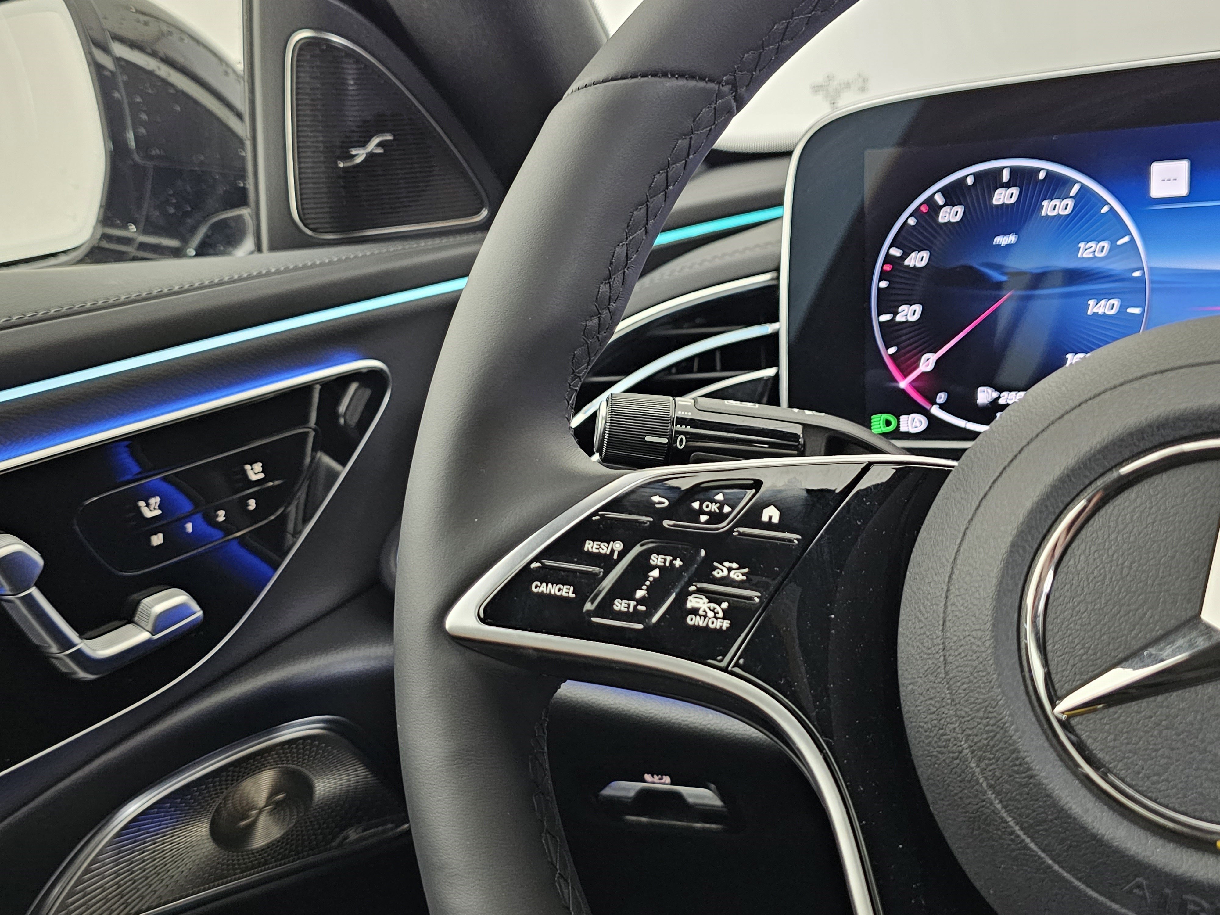 Used 2024 Mercedes-Benz E 350 4MATIC Sedan image 30