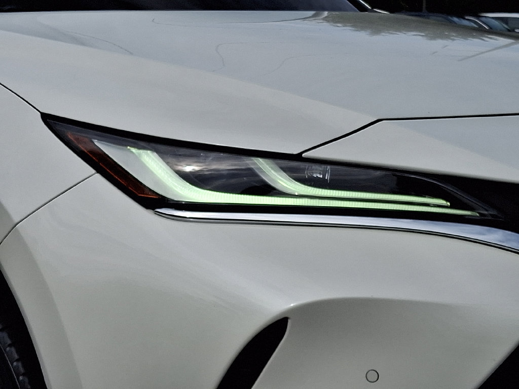 Certified 2021 Toyota Venza Limited w/ Advanced Technology Package AWD/4WD image 9
